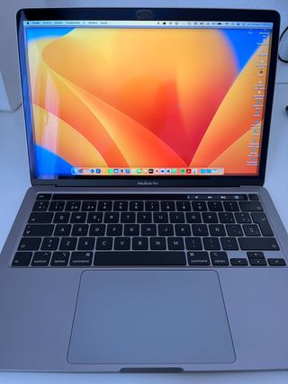 MacBook Pro 2020 13" intel 4 puertos i7 16 Gb
