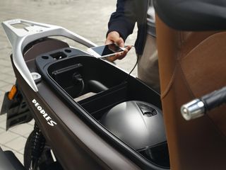 KYMCO PEOPLE S 125 + MALETA DE REGALO