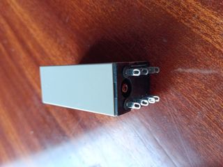 2 x Temporizador OMRON H3YN-2