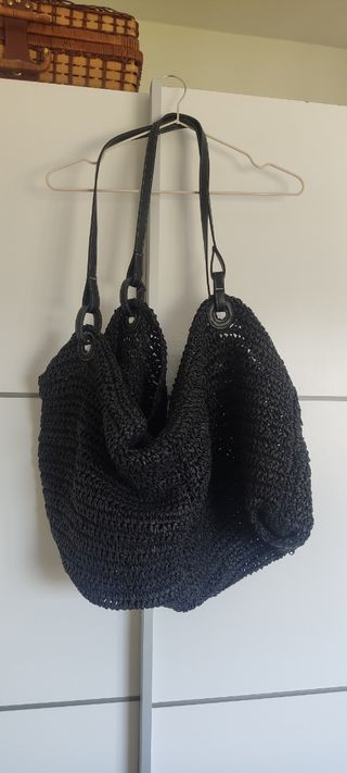 Bolso shopper trenzado de Zara