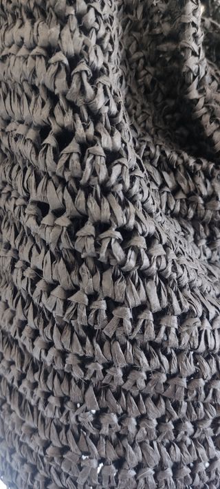 Bolso shopper trenzado de Zara