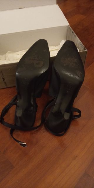 bellisime decollete raso nero  Emporio Armani