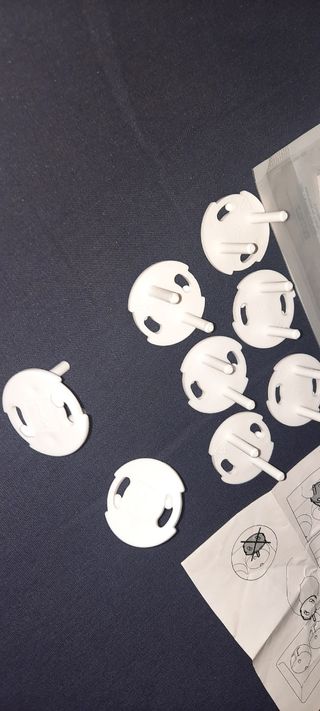 Protector enchufes .Seguridad infantil