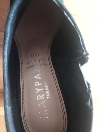 Zapatos negros de tacón