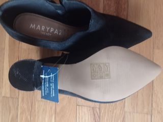 Zapatos negros de tacón