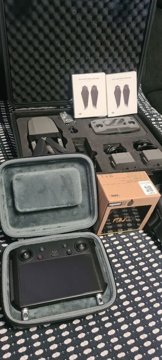 DJI Mavic 2 Zoom + smartcontroller 1