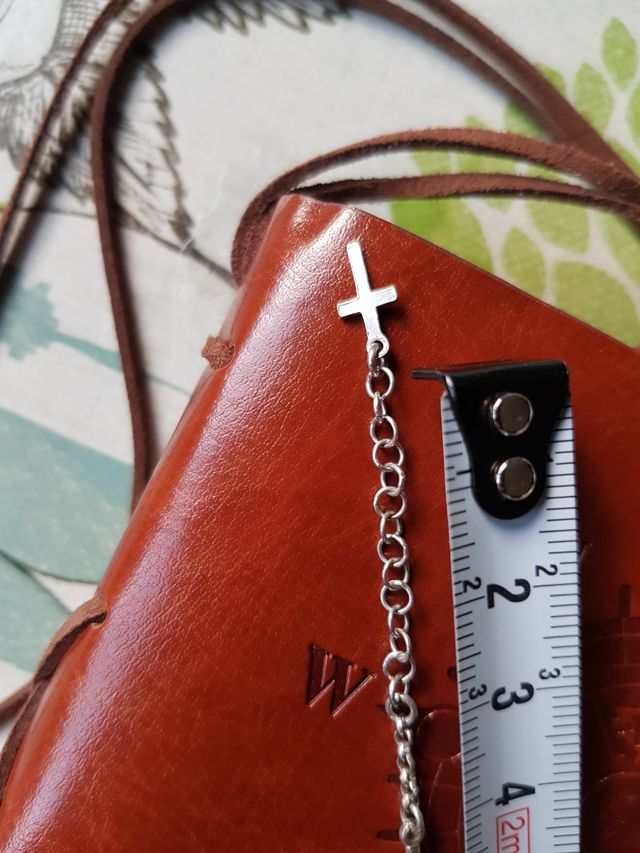 Antigua pulsera de plata con crucifijos,cruces,pre