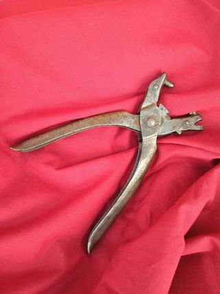 Herramienta Guarnicionero de segunda mano por 17 EUR en Sevilla en WALLAPOP