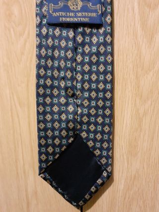 Corbata italiana de seda