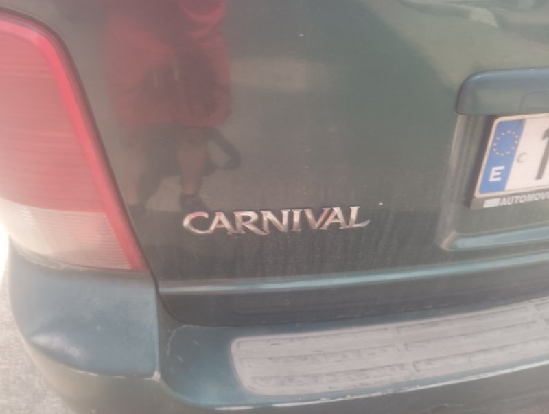 KIA Carnival 2002 - foto 1