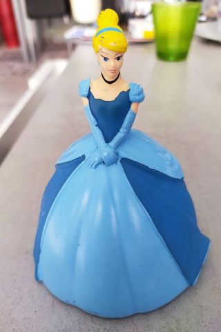 Figura della principessa Disney di Cenerentola