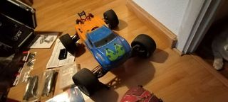 Losi Eight 2.0 Truggy 1/8. Eléctrico.