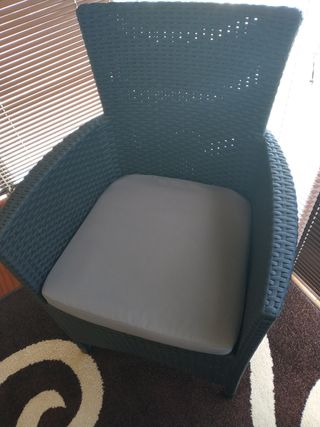 Conjunto mesa y butacas