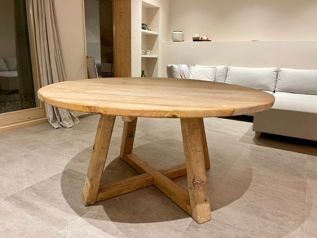 Mesa redonda a medida madera reciclada