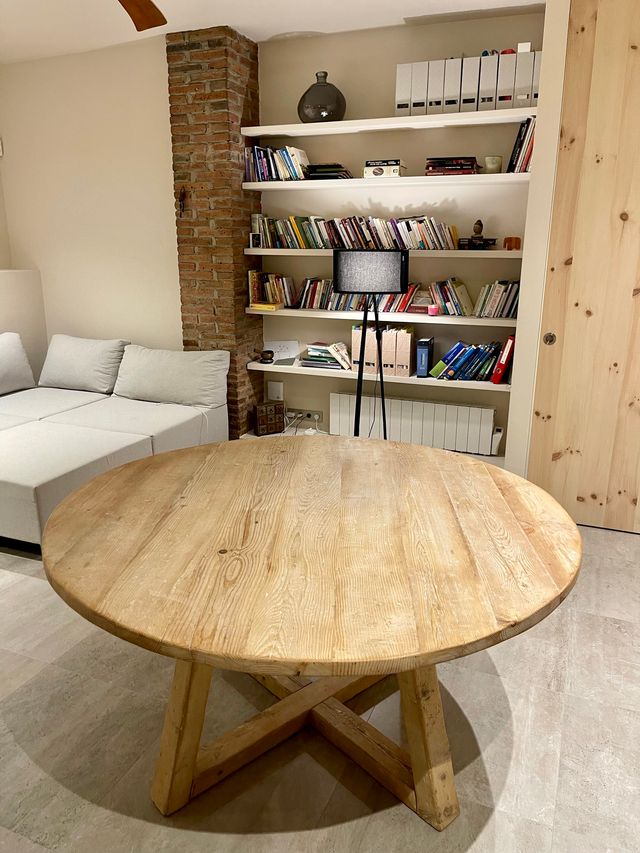 Mesa redonda a medida madera reciclada
