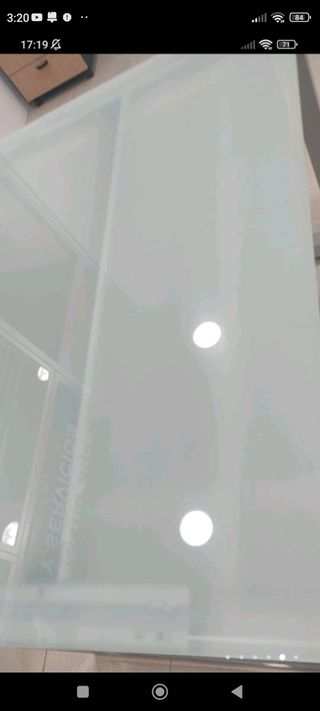 Mesa despacho cristal ácido.