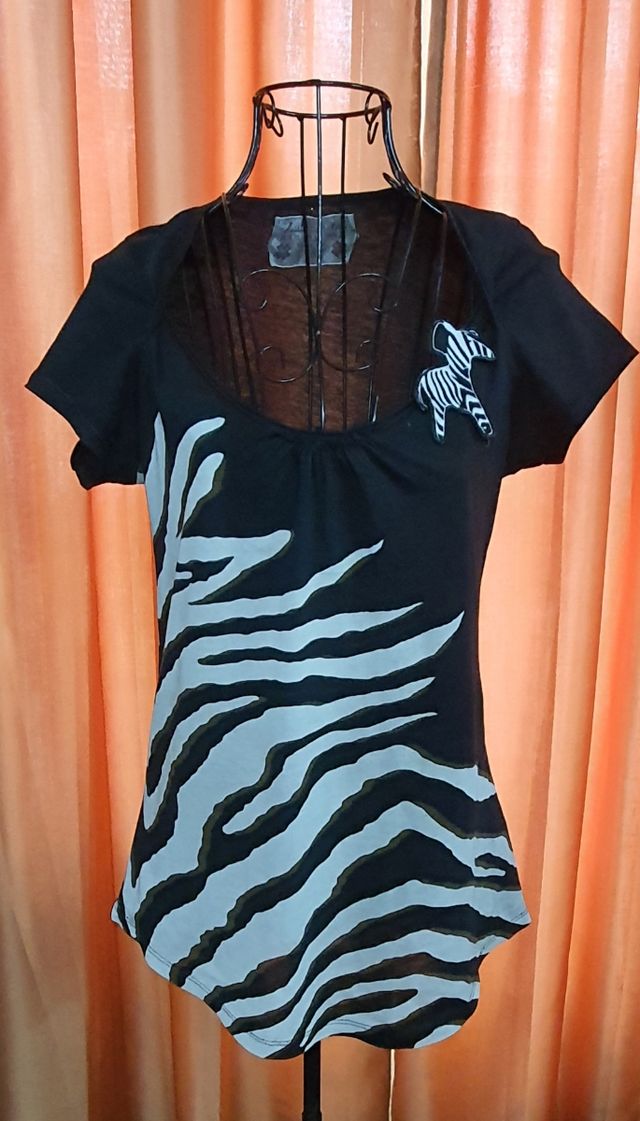 Camiseta con estampado cebra,Zara CollecTion