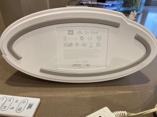 Base altavoz JBL on Beat