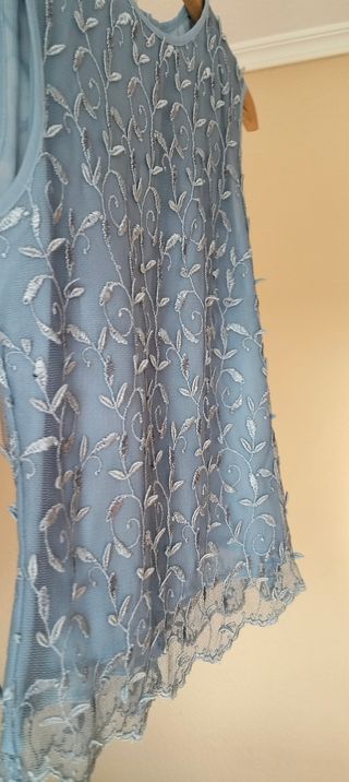 BLUSA PRECIOSA BORDADA en el TUL y con forro