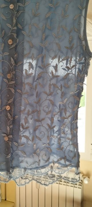 BLUSA PRECIOSA BORDADA en el TUL y con forro