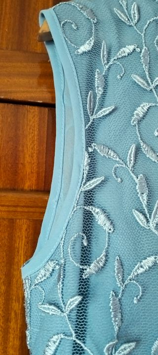 BLUSA PRECIOSA BORDADA en el TUL y con forro