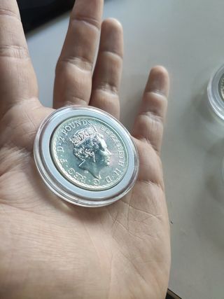 2 Britanias de Plata 2023 (Reina Isabel) 