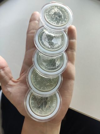 2 Britanias de Plata 2023 (Reina Isabel) 