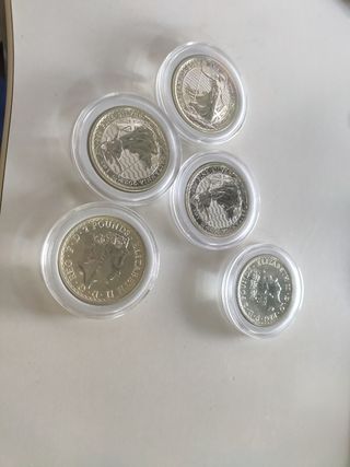 2 Britanias de Plata 2023 (Reina Isabel) 