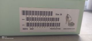 Zapato de fiesta dorado número 39