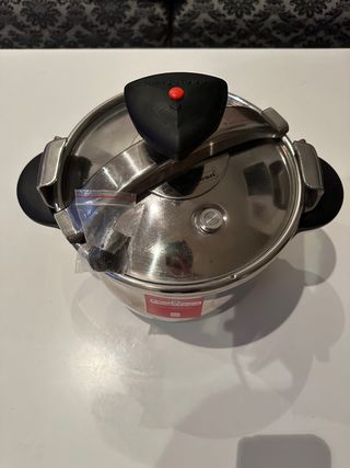 Olla Express Megafesa 6 Litros NUEVA
