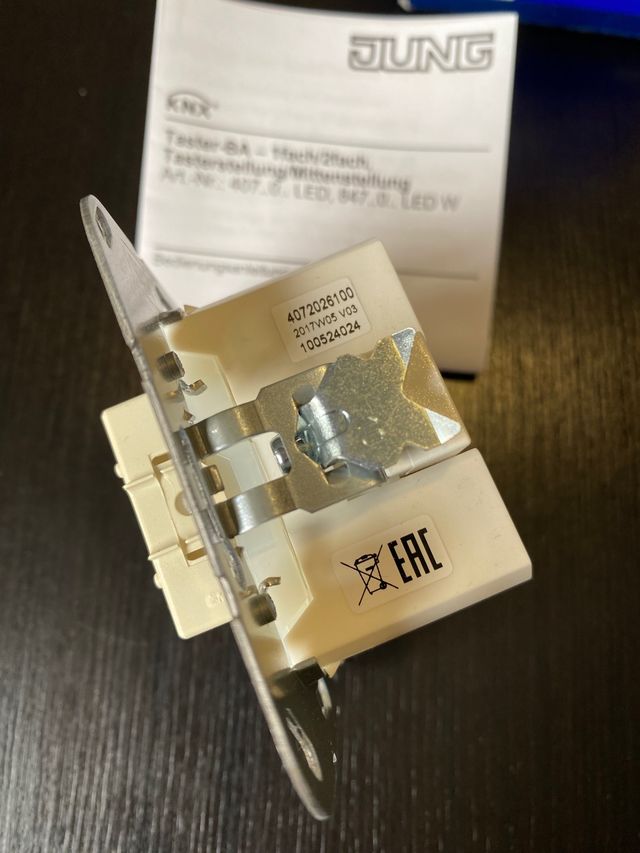 JUNG. 3 unidades de doble pulsador 4072.02 led