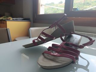 sandalias piel, rojas.