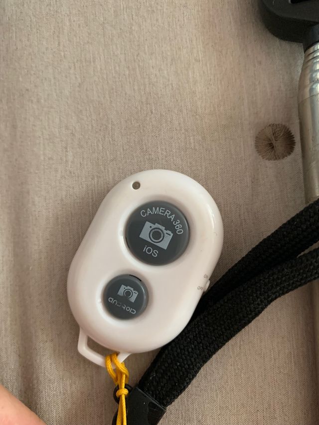 Palo selfie con mando incluido