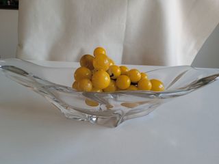 Centro de mesa cristal y racimo uvas alabastro