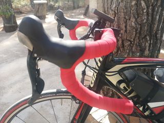 Bicicleta de carbono Giant TCR Compact road design