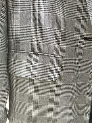 Americana gris raya pata de gallo