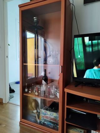 Mueble para TV y Vitrina