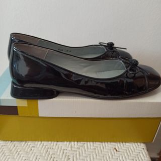 Zapatos de charol talla 40 CJBis 