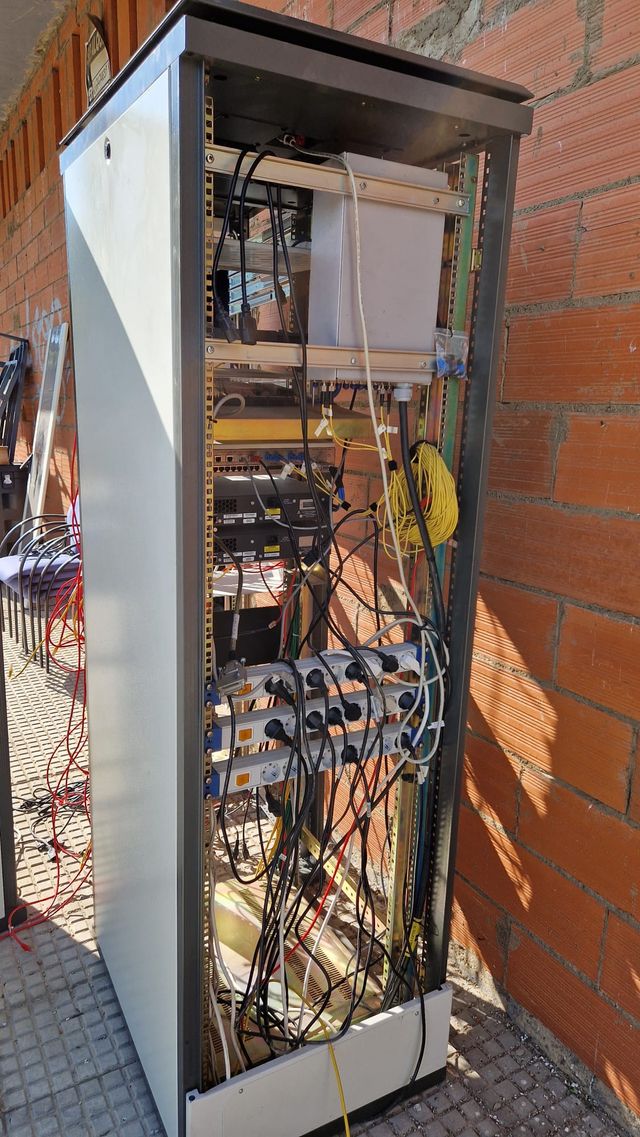 Armario informática Rack 42 U Cristal