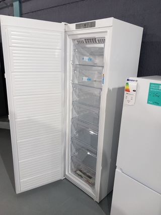 Congelador vertical precio outlet desde