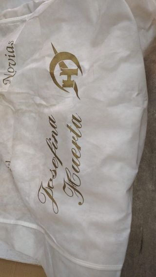 Traje de novia de raso