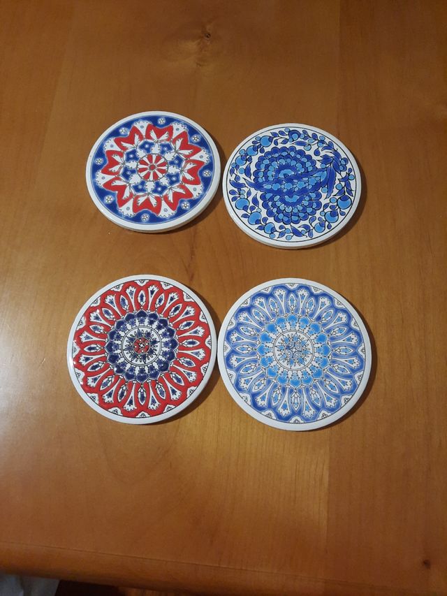 Posavasos de cerámica griegos