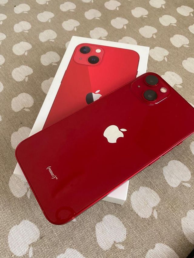 iPhone 13 256 Gb + carcasas