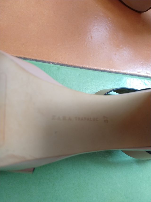 tacones zara
