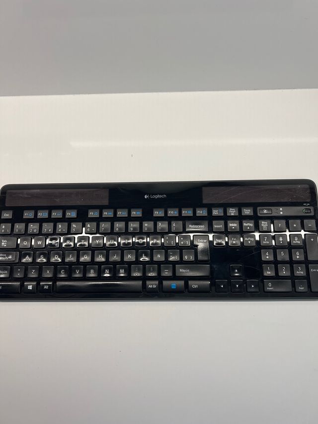 Teclado Logitech k750 solar