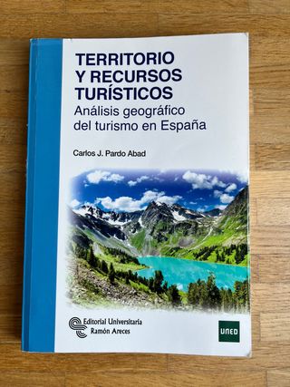 Vendo libros de primero de turismo UNED.