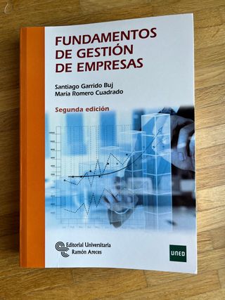 Vendo libros de primero de turismo UNED.