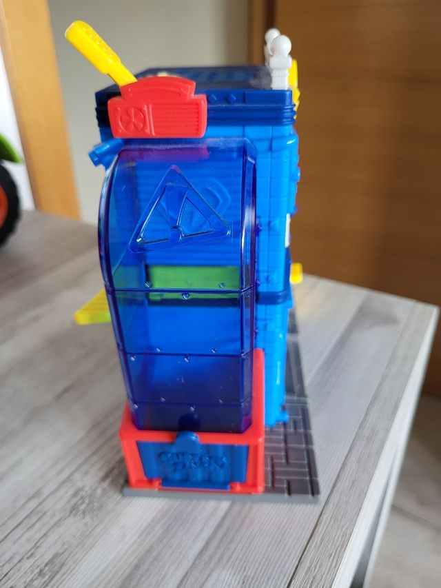 Estación de policía superzings