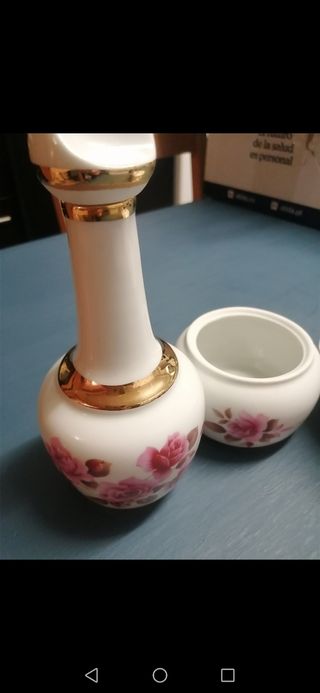 Juego de Porcelana de 4 piezas.Decoración elegante