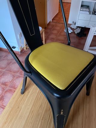 Silla industrial tolix con cojín incluido
